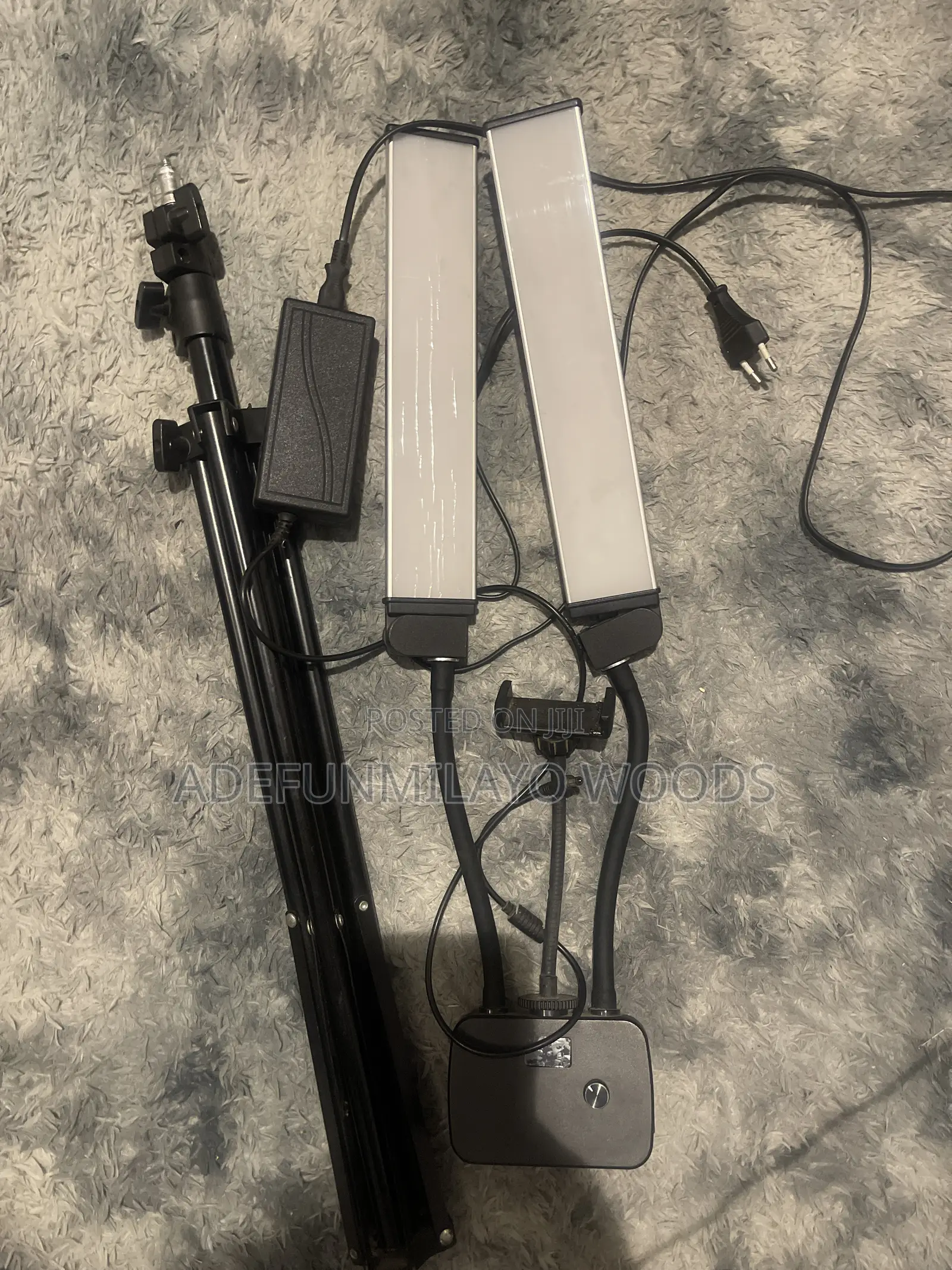 Double Arm Ring Light