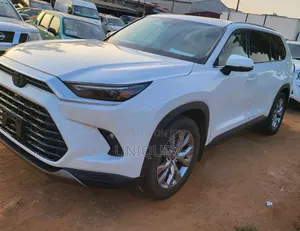 Toyota Highlander Platinum AWD 2024 White