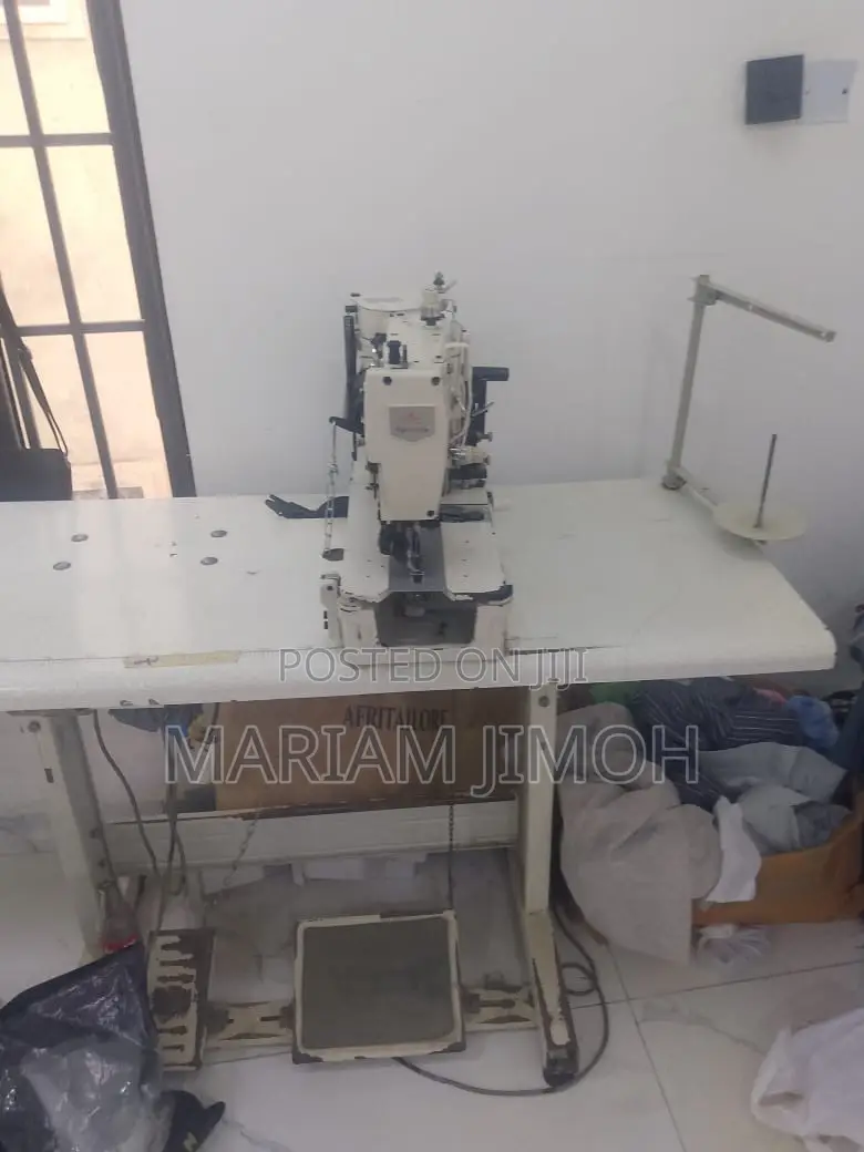 Buttonhole Machine