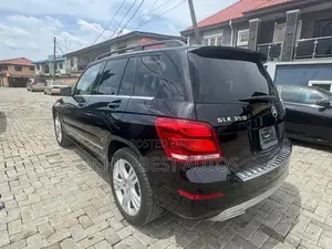 Mercedes-Benz GLK-Class Base GLK 350 4dr AWD 4MATIC (3.5L 6cyl 7A) 2015
