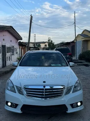Mercedes-Benz E350 Base 4Matic Sedan AWD (3.5L 6cyl 7A) 2010 White