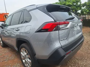 Toyota RAV4 Limited AWD 2020 Silver