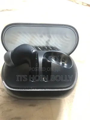 Prairie Earbuds One Ear
