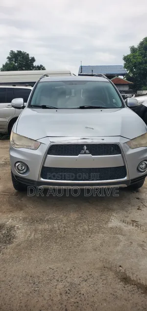 Mitsubishi Outlander Sport SE 2012 Silver