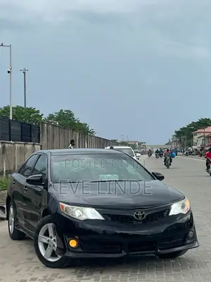Toyota Camry SE 4dr Sedan (2.5L 4cyl 6A) 2014 Black