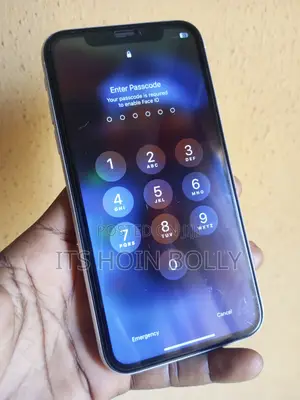 Apple iPhone XR 64 GB White