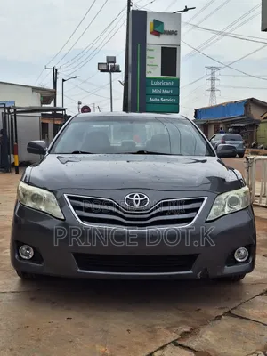 Toyota Camry LE 4dr Sedan (2.5L 4cyl 6AM) 2010 Gray