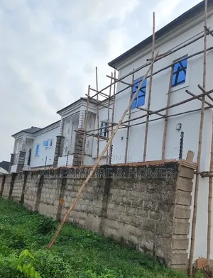 4bdrm Duplex in Benin City for sale
