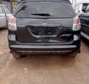 Toyota Matrix Hatchback AWD (1.8L 4cyl 4A) 2005 Black