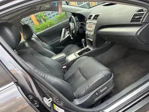 Toyota Camry SE 4dr Sedan (2.5L 4cyl 6AM) 2010 Gray