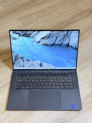 Laptop Dell XPS 15 9510 16GB Intel Core i9 SSD 1T