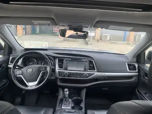 Toyota Highlander 2019 Silver