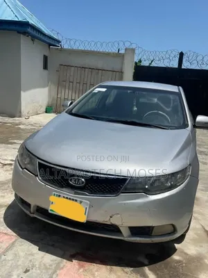 Kia Cerato 2011 Silver
