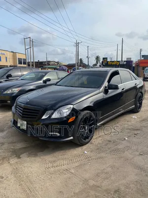 Mercedes-Benz E350 Base 4Matic Sedan AWD (3.5L 6cyl 7A) 2010 Black