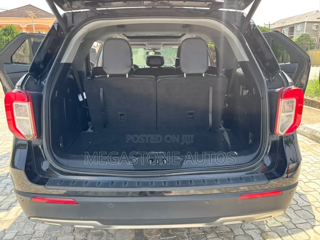 Ford Explorer 2021 Black