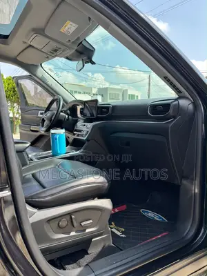 Ford Explorer 2021 Black