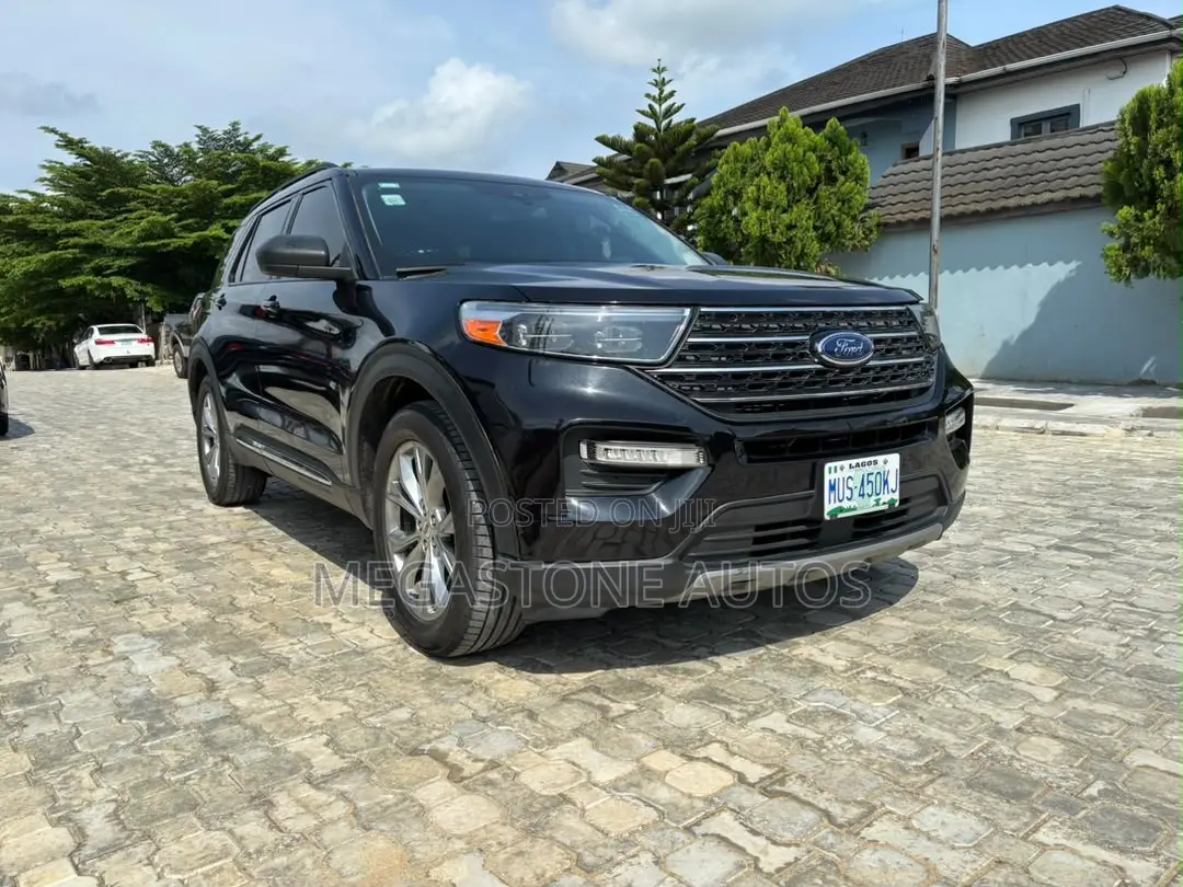 Ford Explorer 2021 Black