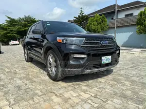 Ford Explorer 2021 Black