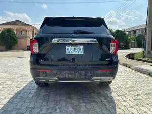 Ford Explorer 2021 Black