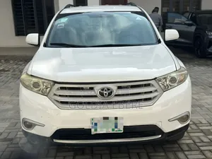 Toyota Highlander Limited 2012 White