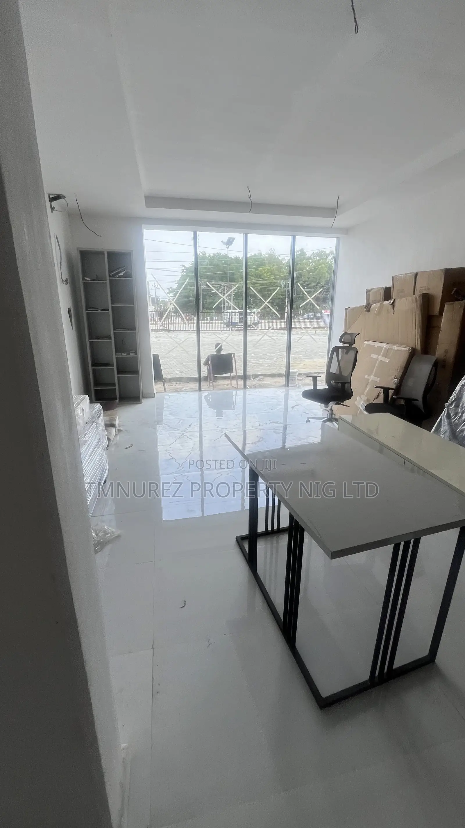 Showroom Space for Rent