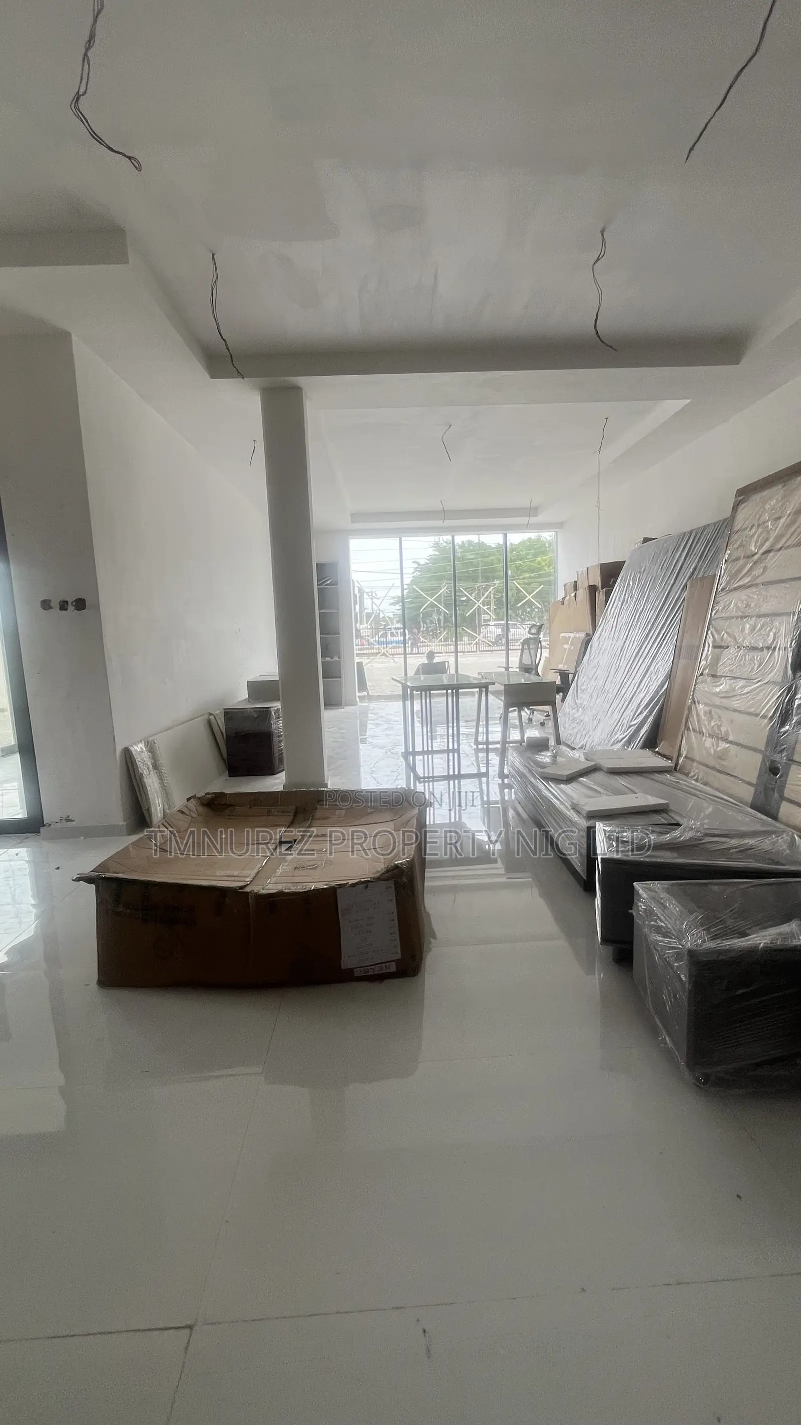 Showroom Space for Rent