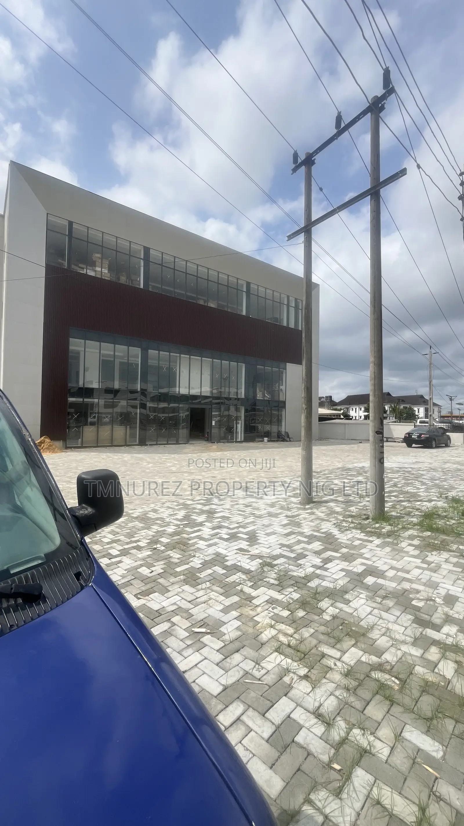 Showroom Space for Rent