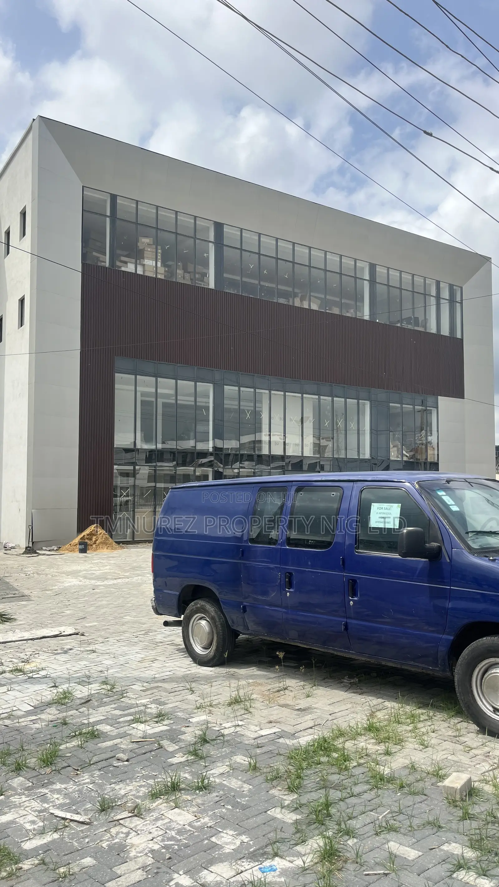 Showroom Space for Rent