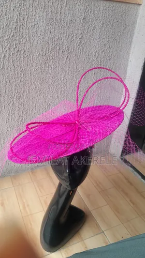 Headpiece / Fascinator