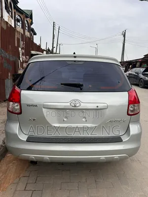 Toyota Matrix XR Hatchback FWD (1.8L 4cyl 4A) 2003 Silver