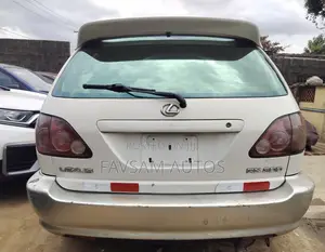 Lexus RX 300 2001 White
