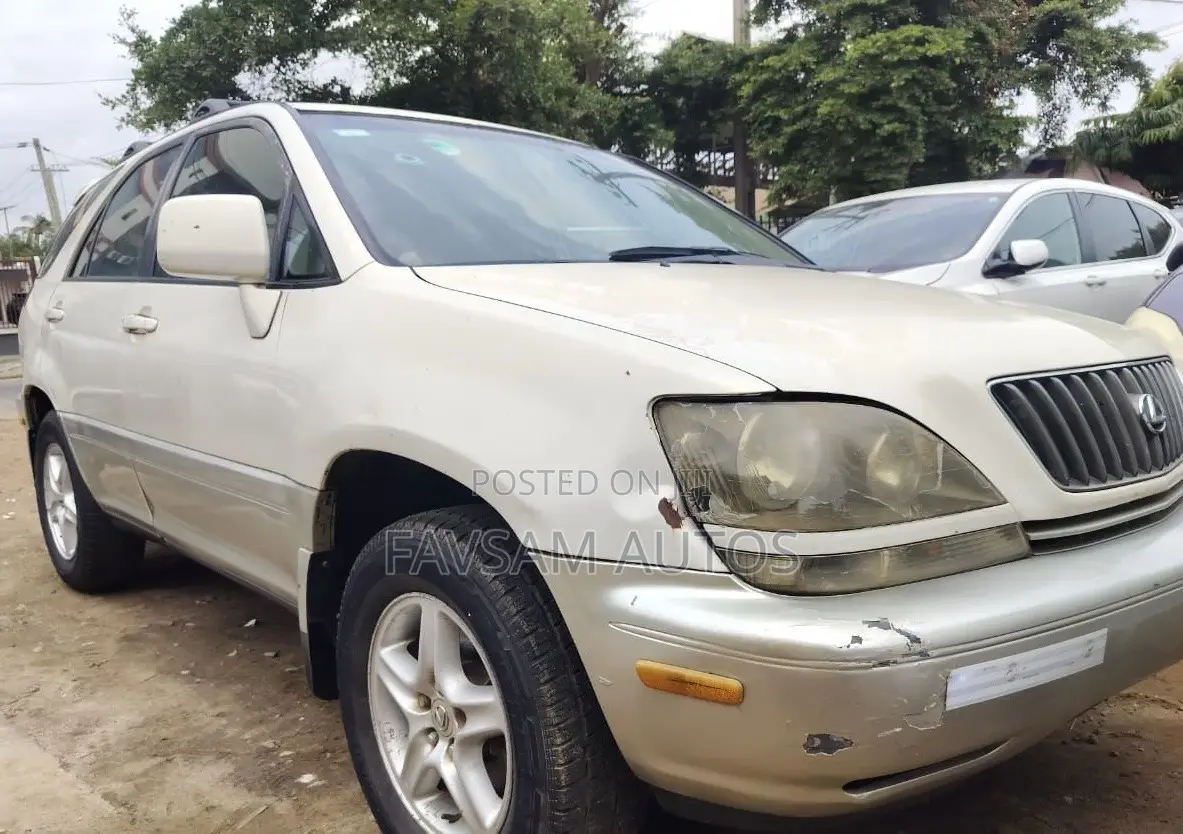 Lexus RX 300 2001 White