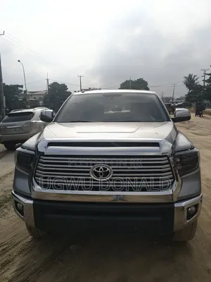 Toyota Tundra 2014 Silver