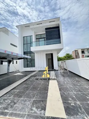 5bdrm Duplex in Chevron for sale