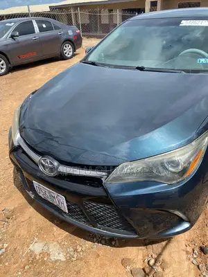 Toyota Camry SE 4dr Sedan (2.5L 4cyl 6A) 2015 Blue