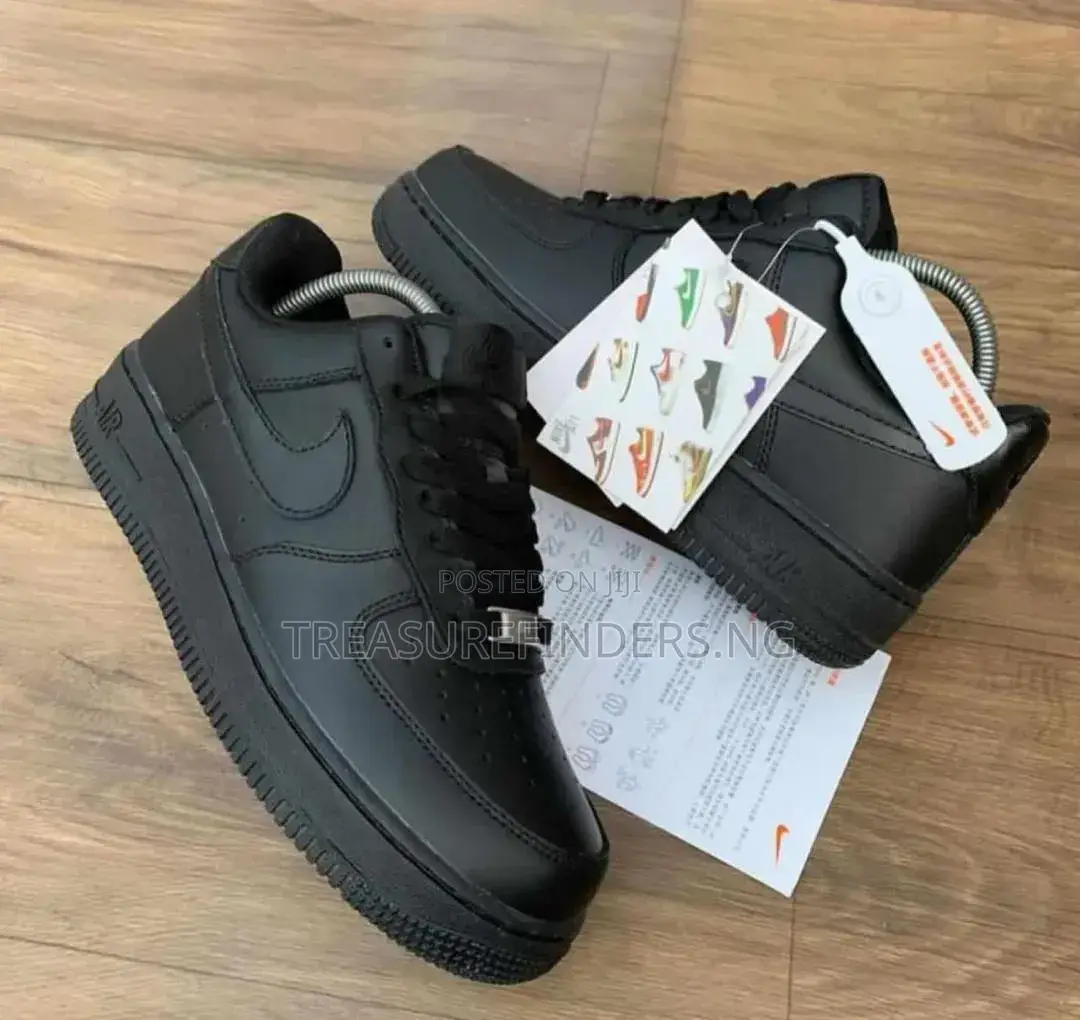 Nike Air Force 1 Sneakers