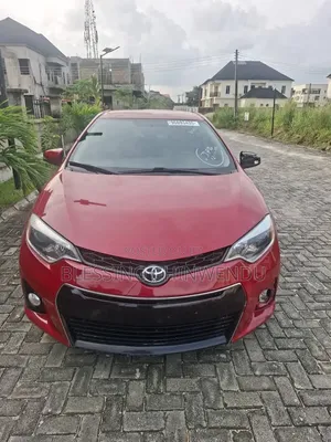 Toyota Corolla 2015 Red