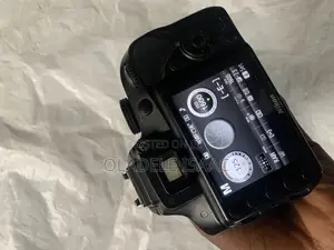 Neatly Used Nikon D3300 for Sale
