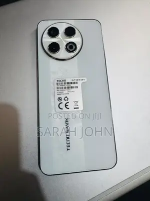Tecno Spark 30 Pro 256 GB White