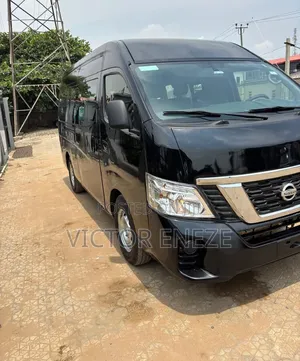 Nissan Caravan (Urvan) 2017 Black