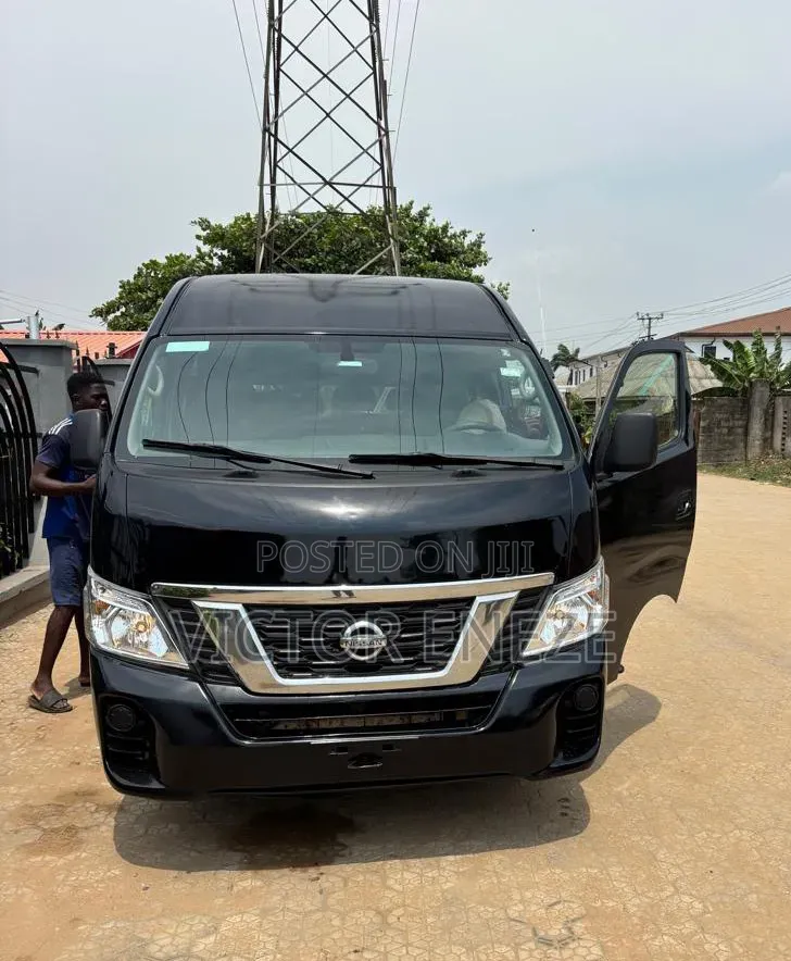 Nissan Caravan (Urvan) 2017 Black