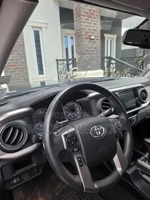 Toyota Tacoma 2018 Blue
