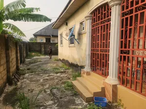 5bdrm Bungalow in Uyo for sale