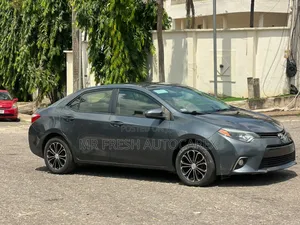 Toyota Corolla LE Premium 4dr Sedan (1.8L 4cyl CVT) 2015 Gray