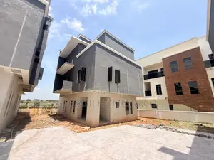 5bdrm Duplex in Gwarinpa for sale