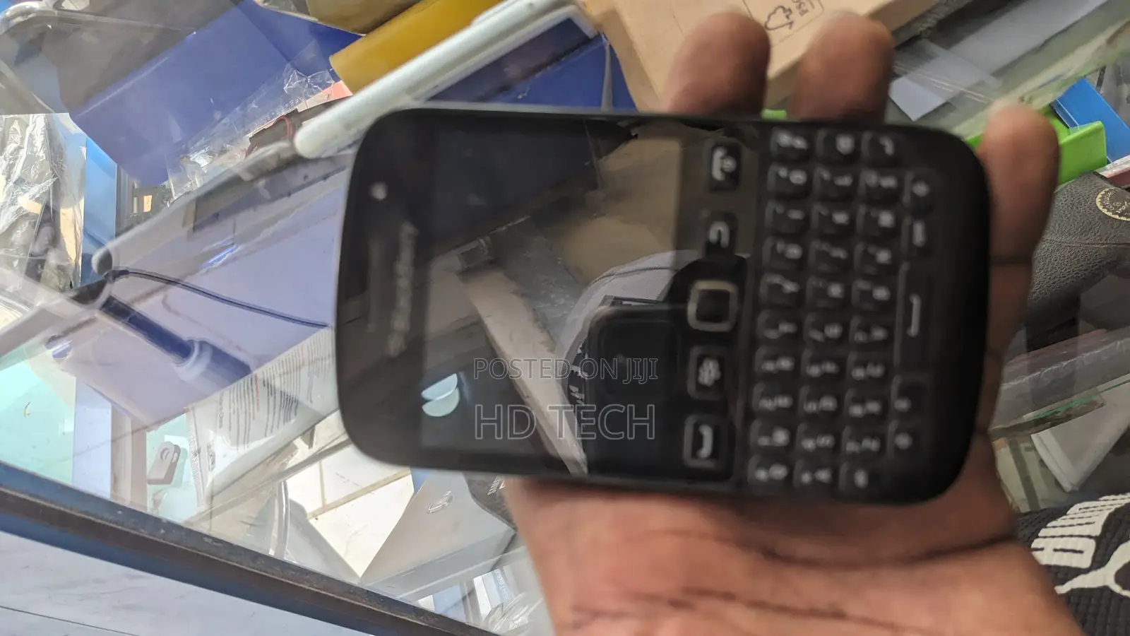 BlackBerry 9720 Black