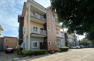 2bdrm Apartment in Eleganza Estate, VGC / Ajah for rent