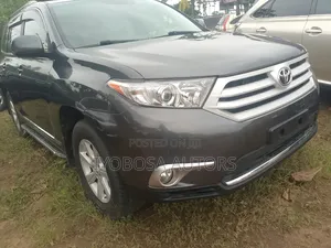 Toyota Highlander 2013 Pearl