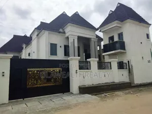 5bdrm Duplex in Bodija for rent