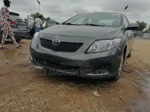 Toyota Corolla 2009 Gray
